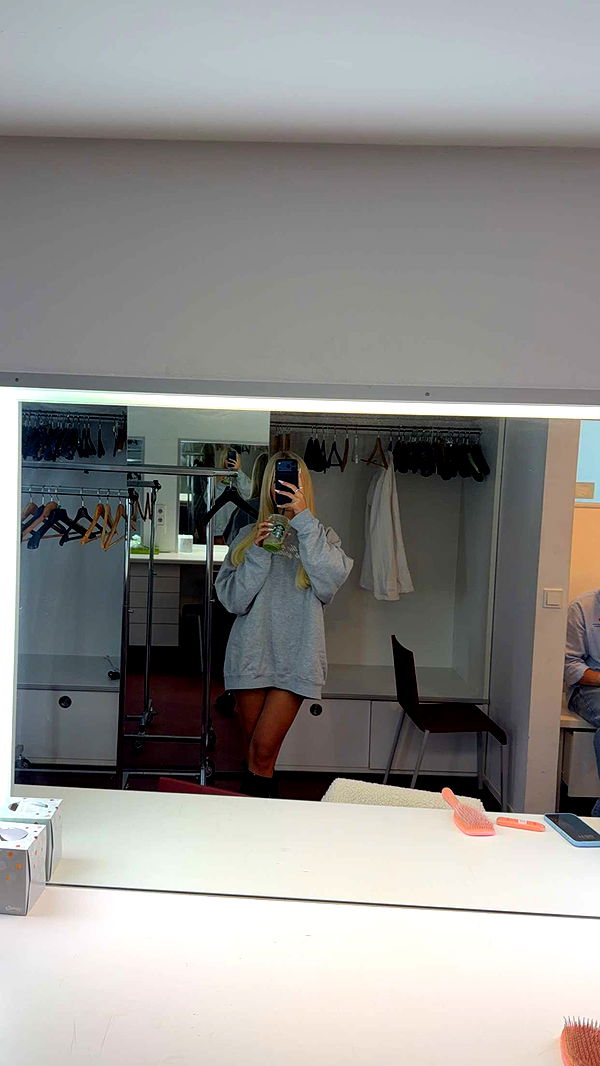 samantrasunny image ~ Altpins