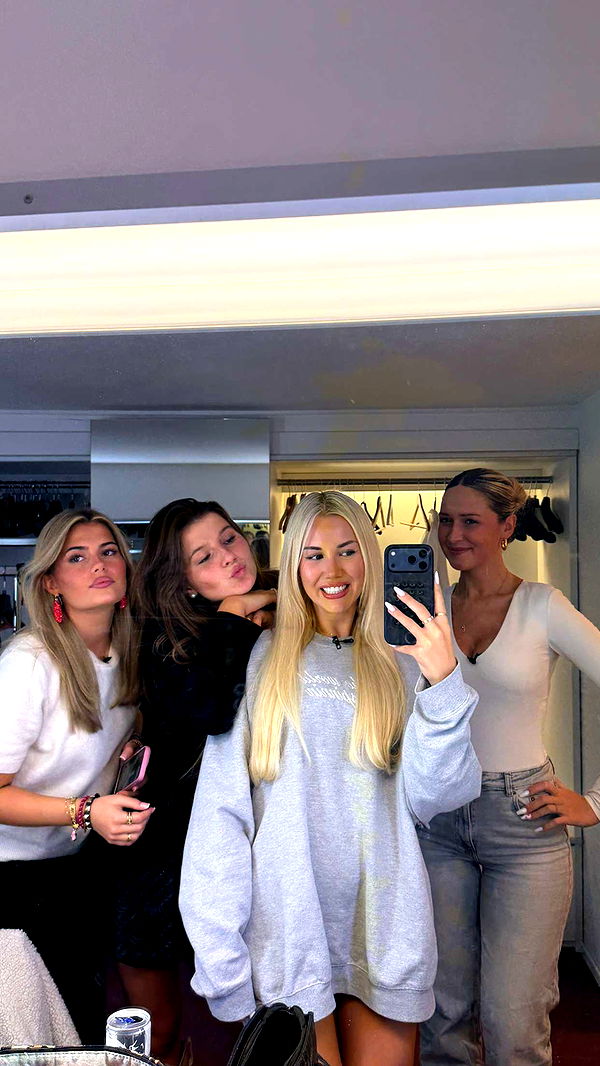 samantrasunny image ~ Altpins