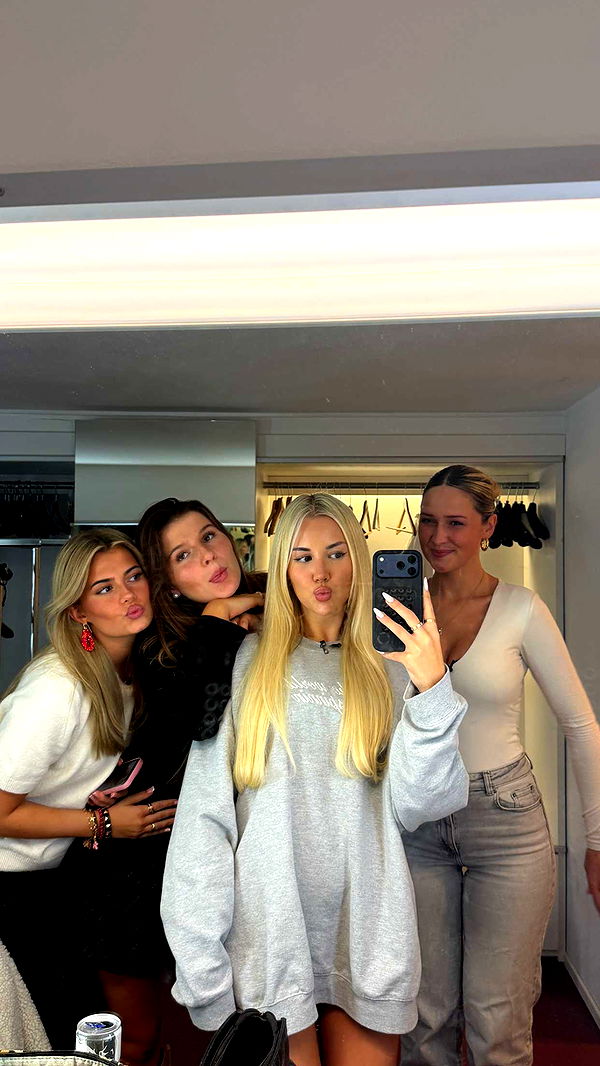 samantrasunny image ~ Altpins