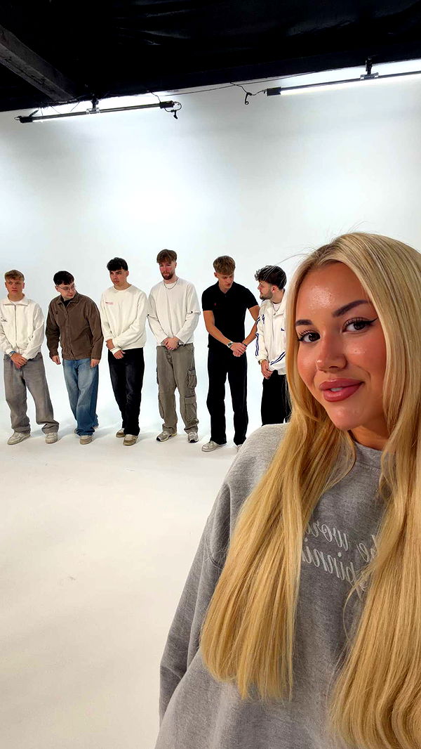 samantrasunny image ~ Altpins