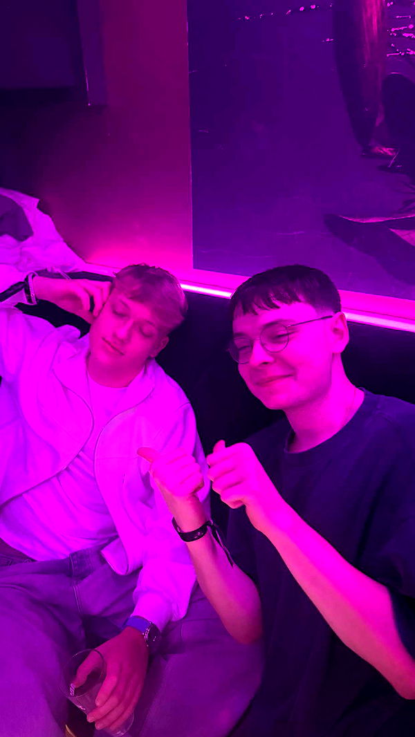 samantrasunny image ~ Altpins