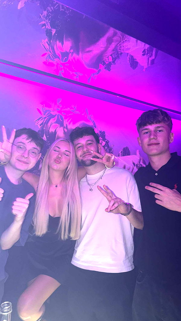 samantrasunny image ~ Altpins