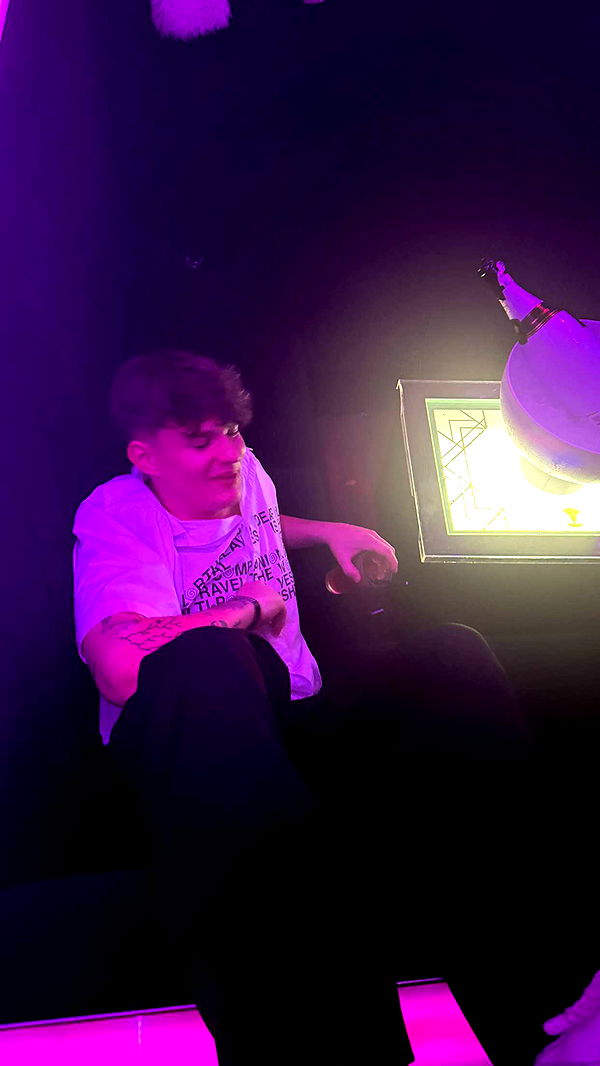 samantrasunny image ~ Altpins