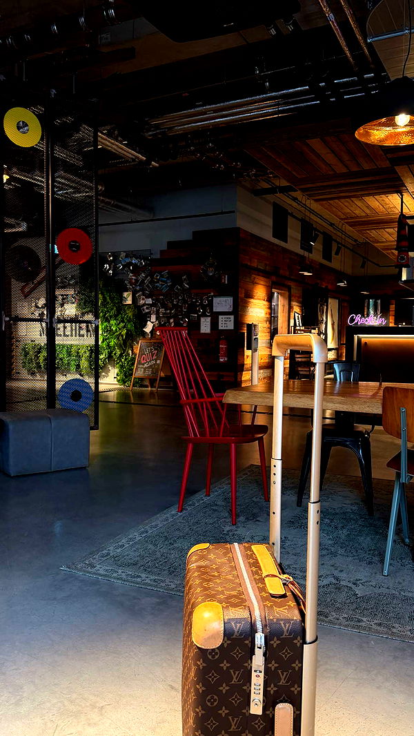 samantrasunny image ~ Altpins