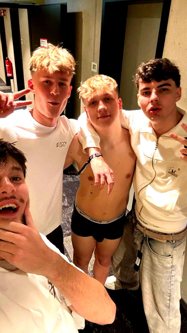 samantrasunny image ~ Altpins