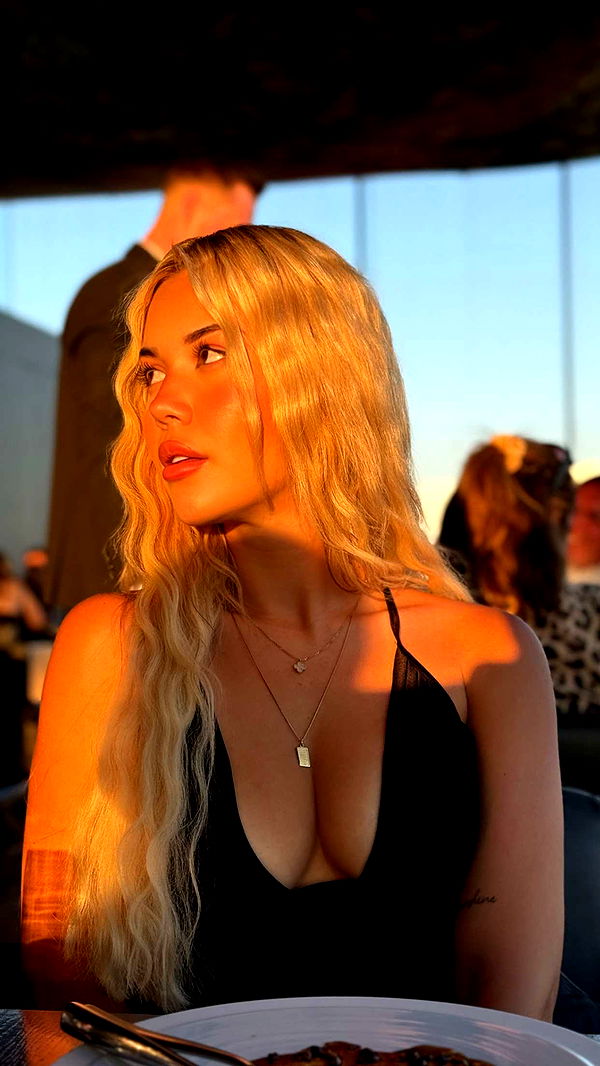 samantrasunny image ~ Altpins