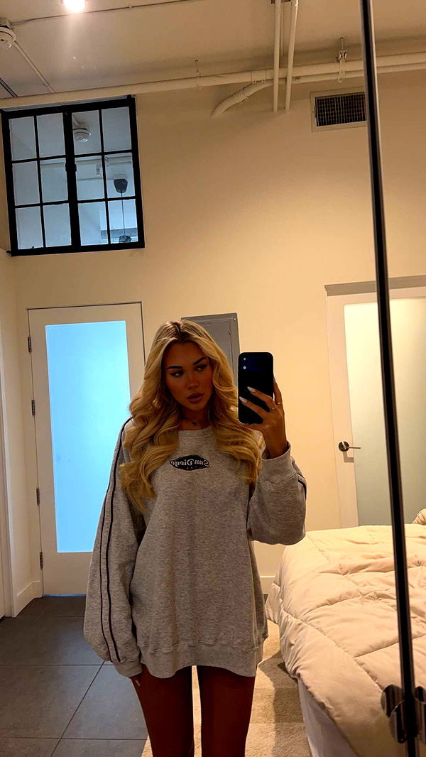 samantrasunny image ~ Altpins