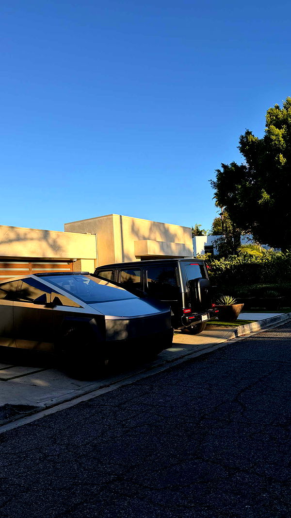 samantrasunny image ~ Altpins