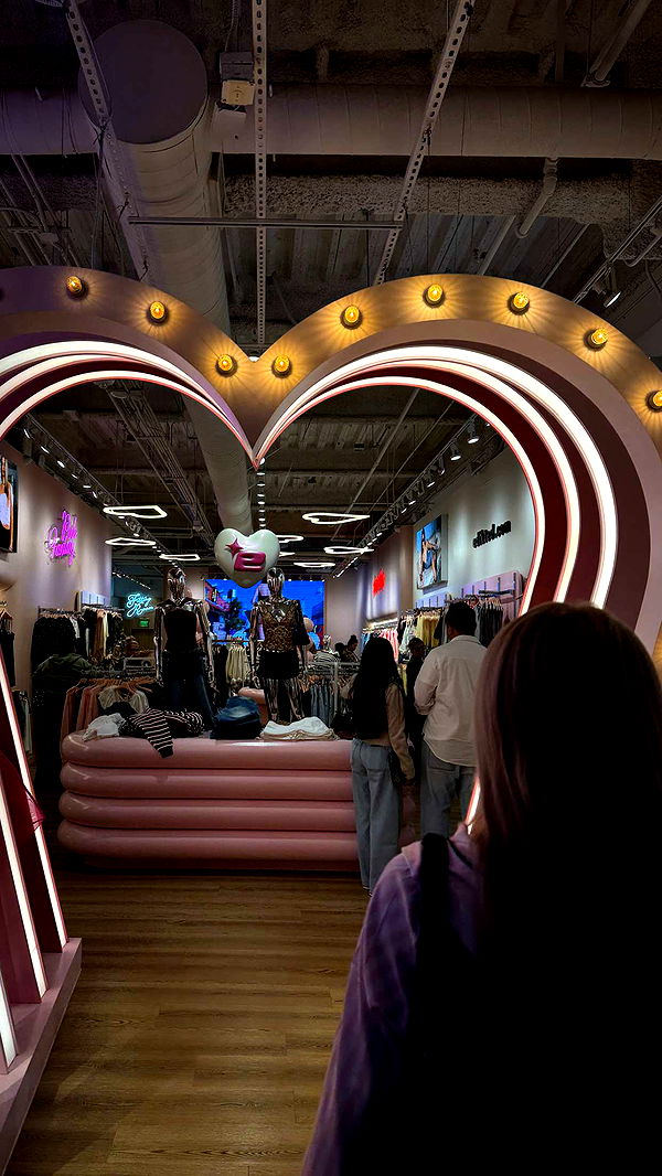 samantrasunny image ~ Altpins