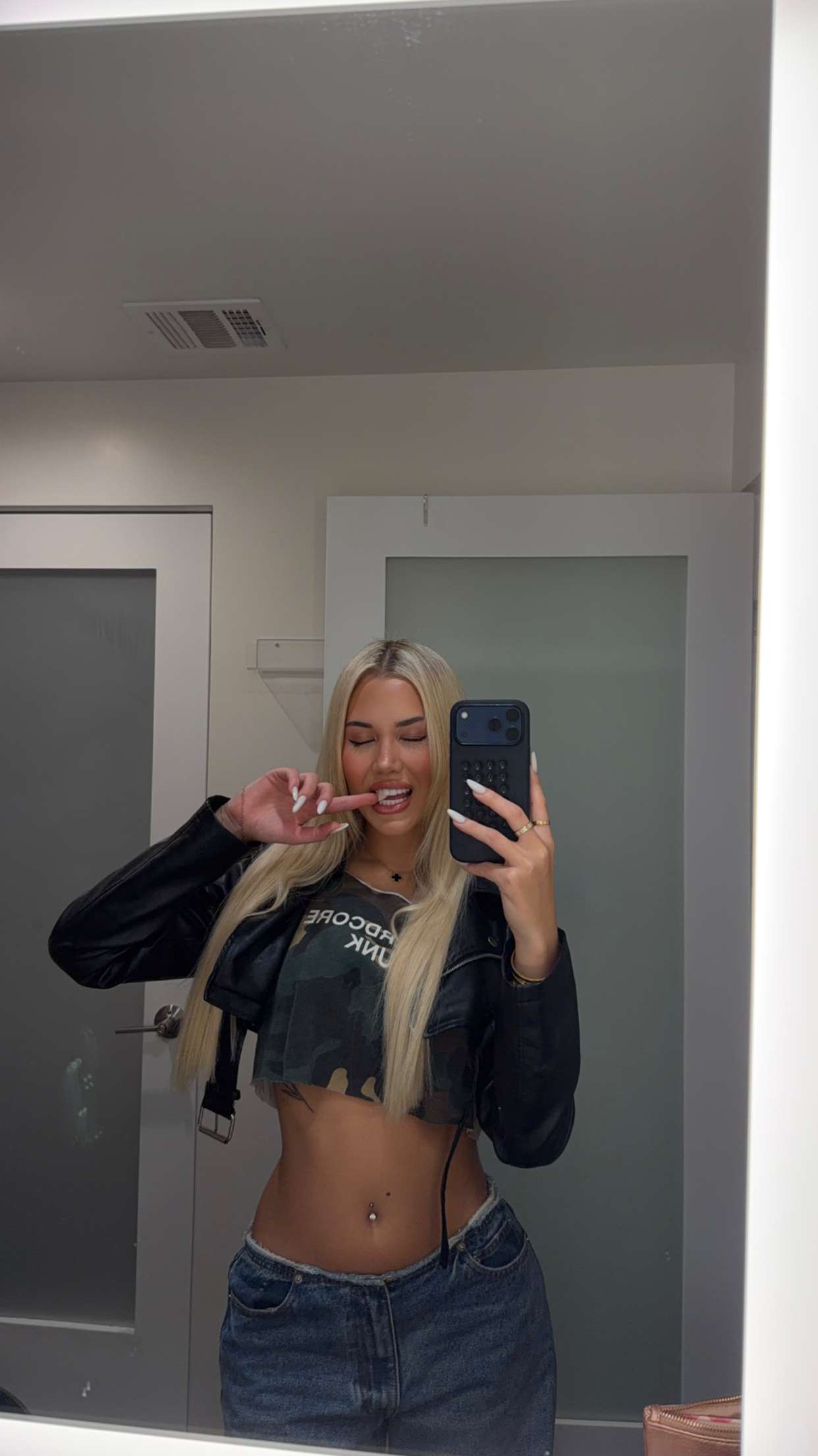 samantrasunny snapchat image archive image