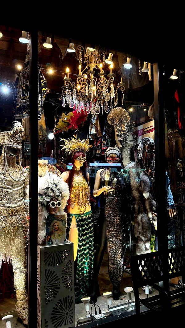 samantrasunny image ~ Altpins