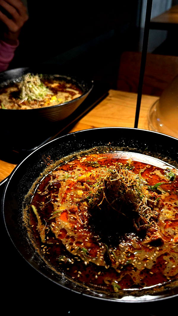 samantrasunny image ~ Altpins