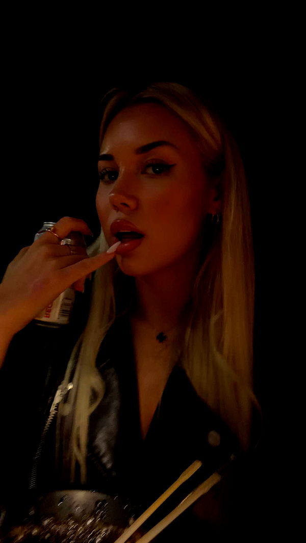 samantrasunny image ~ Altpins