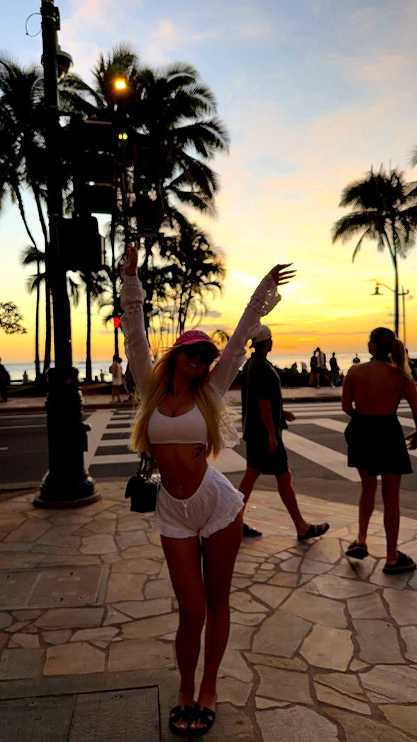 samantrasunny image ~ Altpins