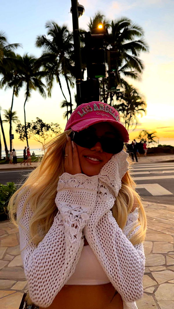 samantrasunny image ~ Altpins