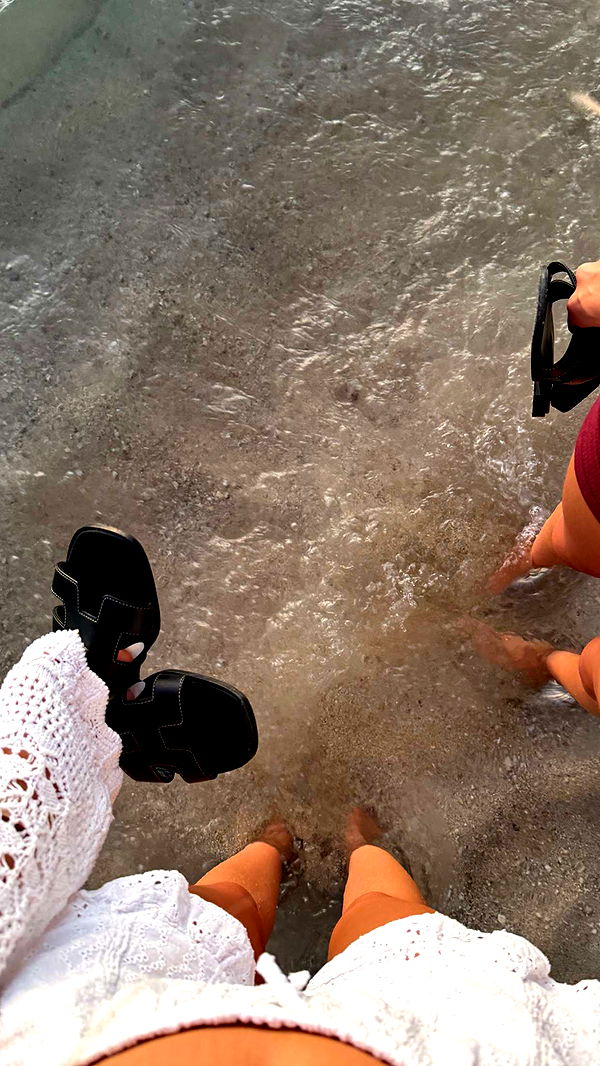 samantrasunny image ~ Altpins