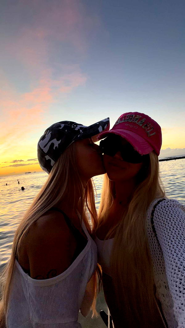 samantrasunny image ~ Altpins