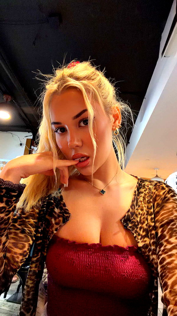 samantrasunny image ~ Altpins