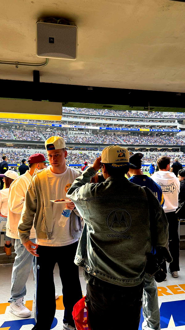 samantrasunny image ~ Altpins