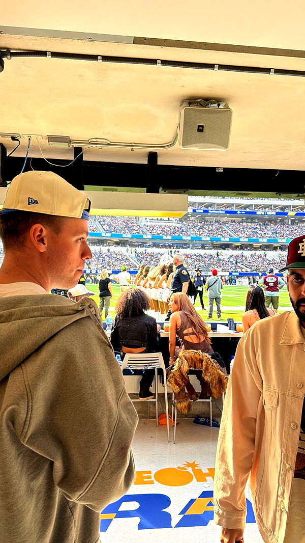 samantrasunny image ~ Altpins