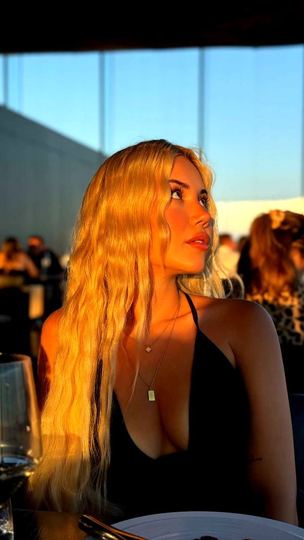 samantrasunny image ~ Altpins