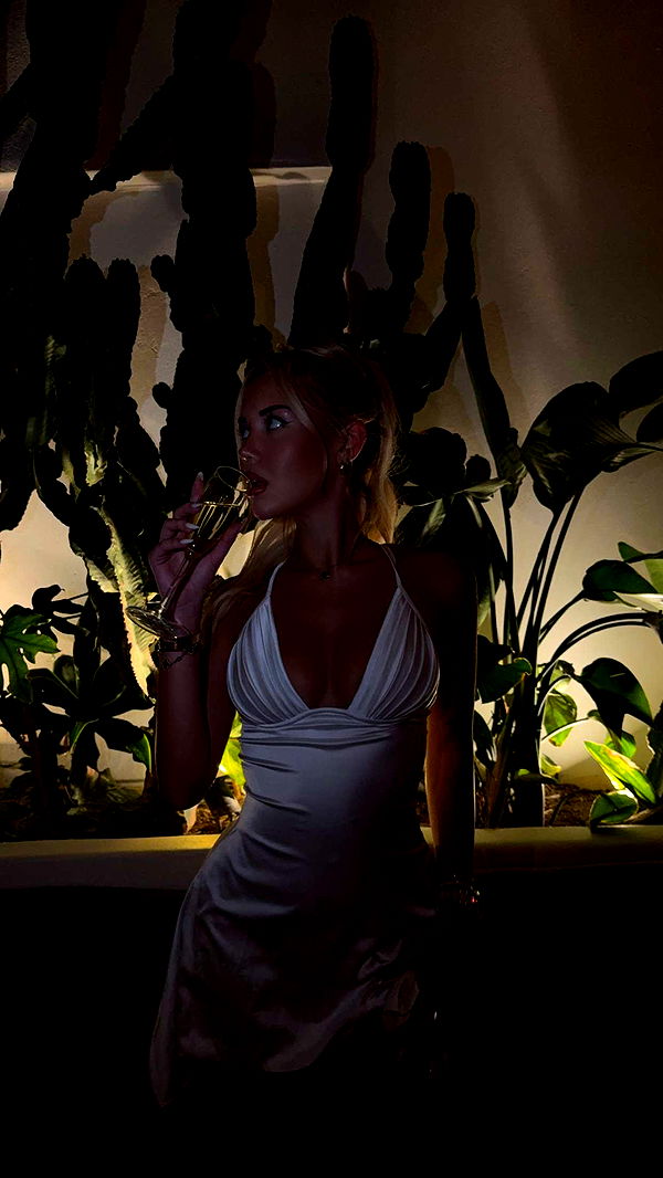 samantrasunny image ~ Altpins