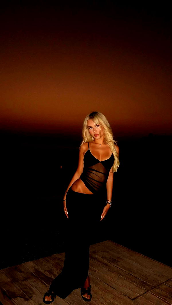 samantrasunny image ~ Altpins