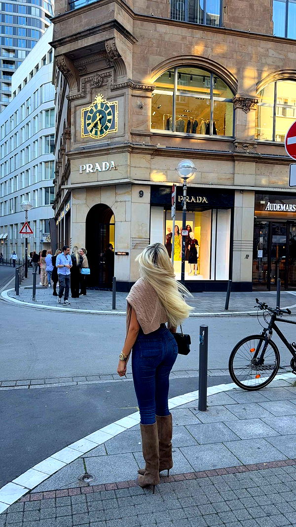 samantrasunny image ~ Altpins