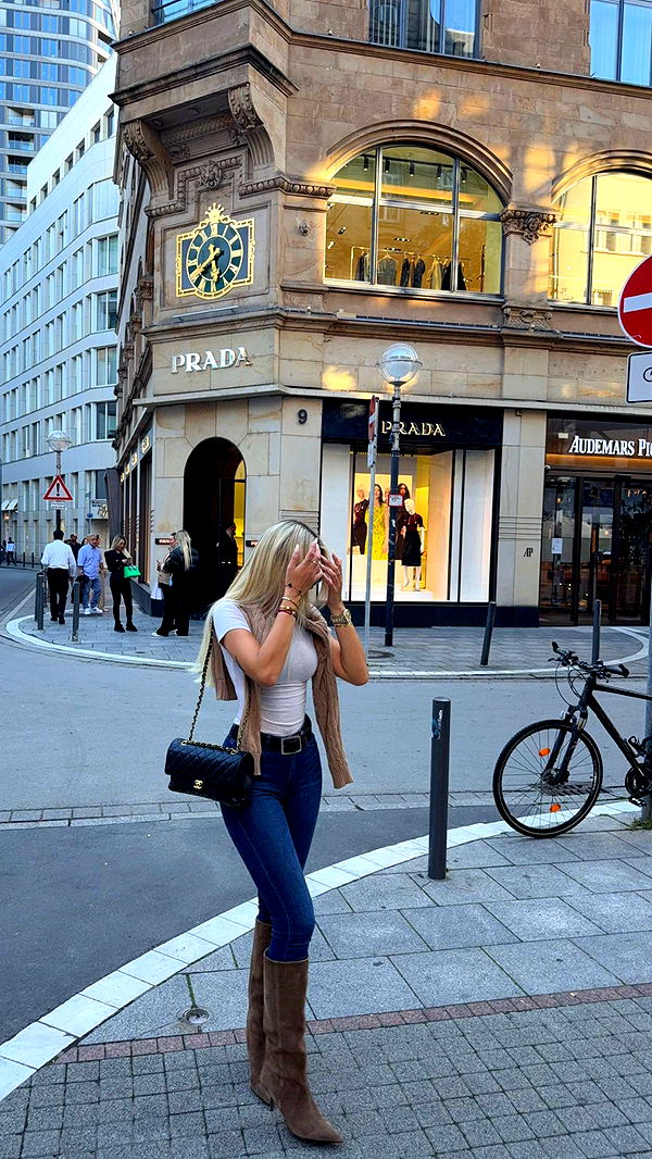 samantrasunny image ~ Altpins