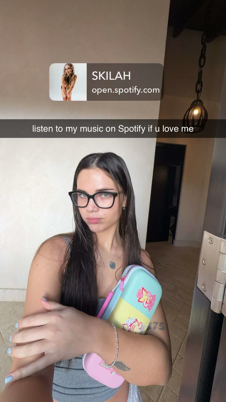 skilahblue snapchat image archive image