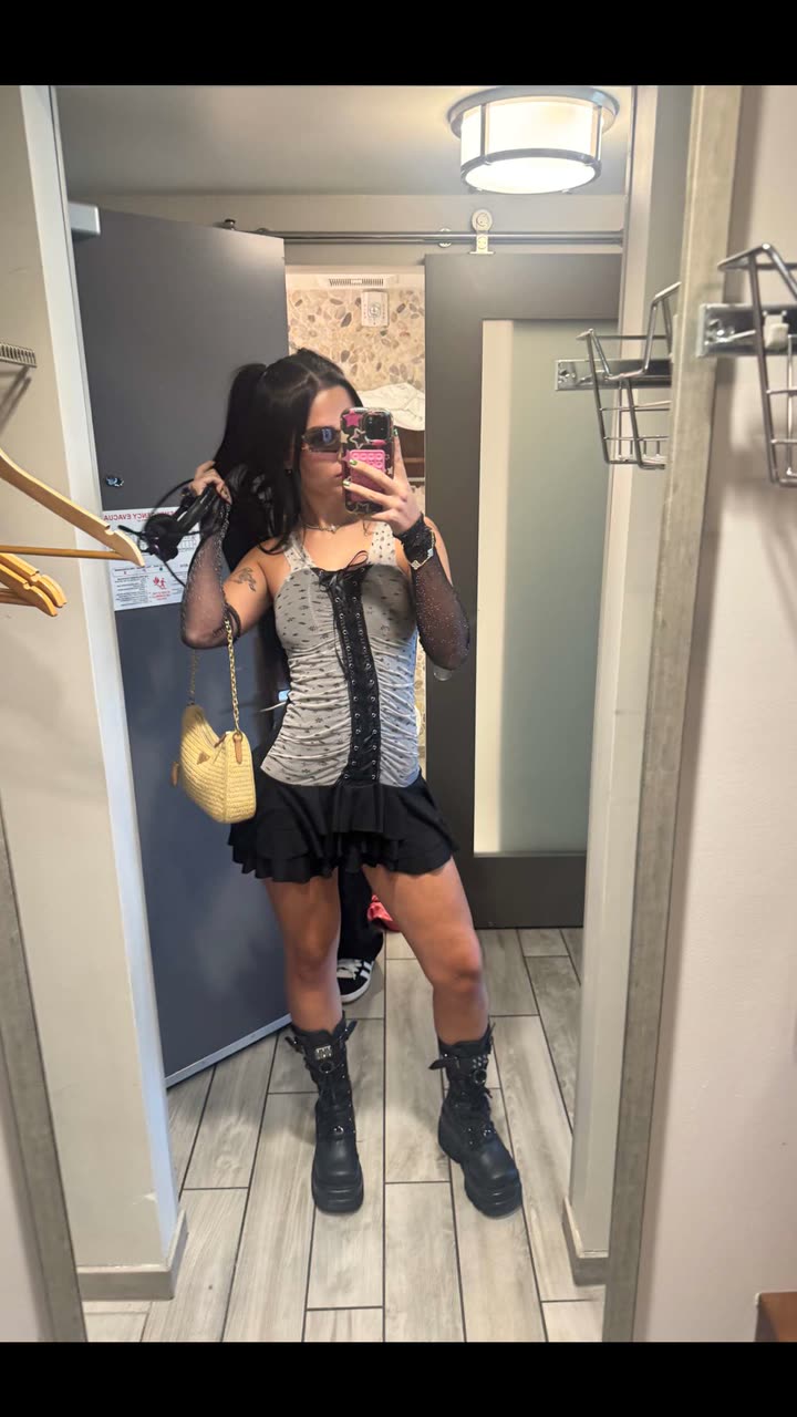 skilahblue snapchat image archive image