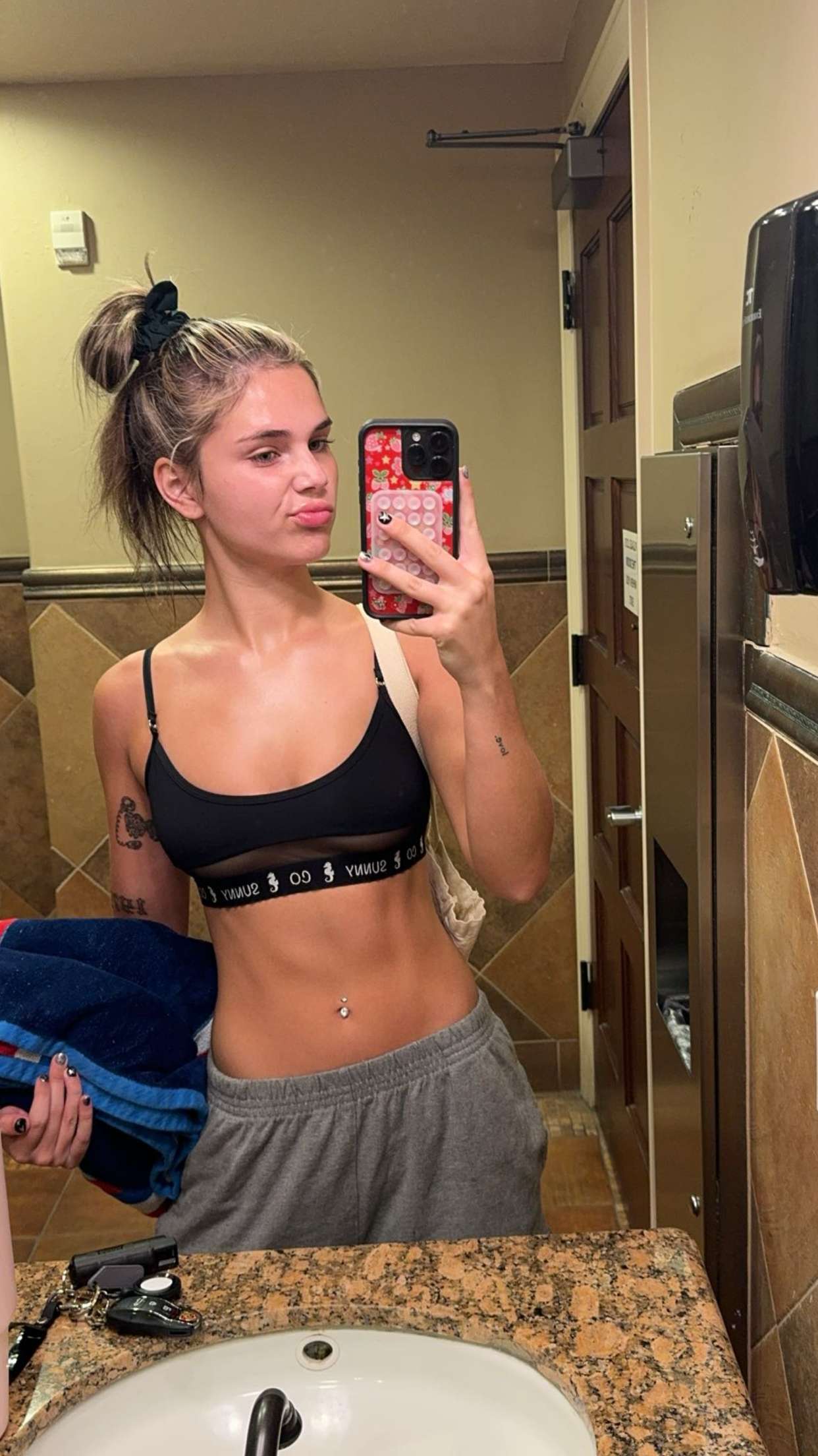 skilahblue snapchat image archive image