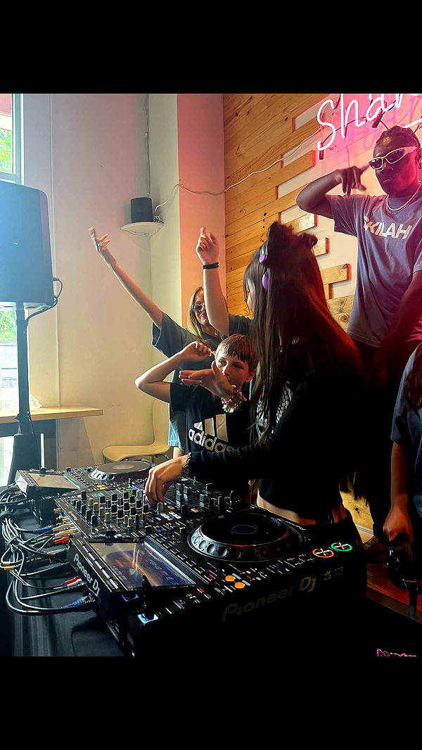 skilahblue image ~ Altpins