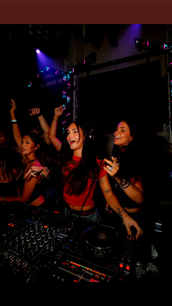 skilahblue image ~ Altpins