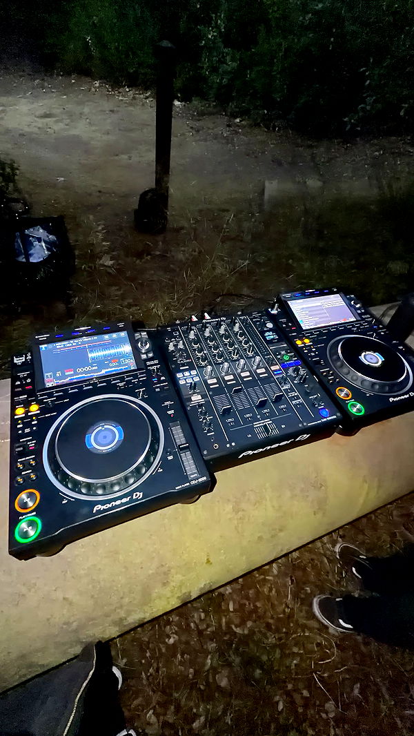 skilahblue image ~ Altpins