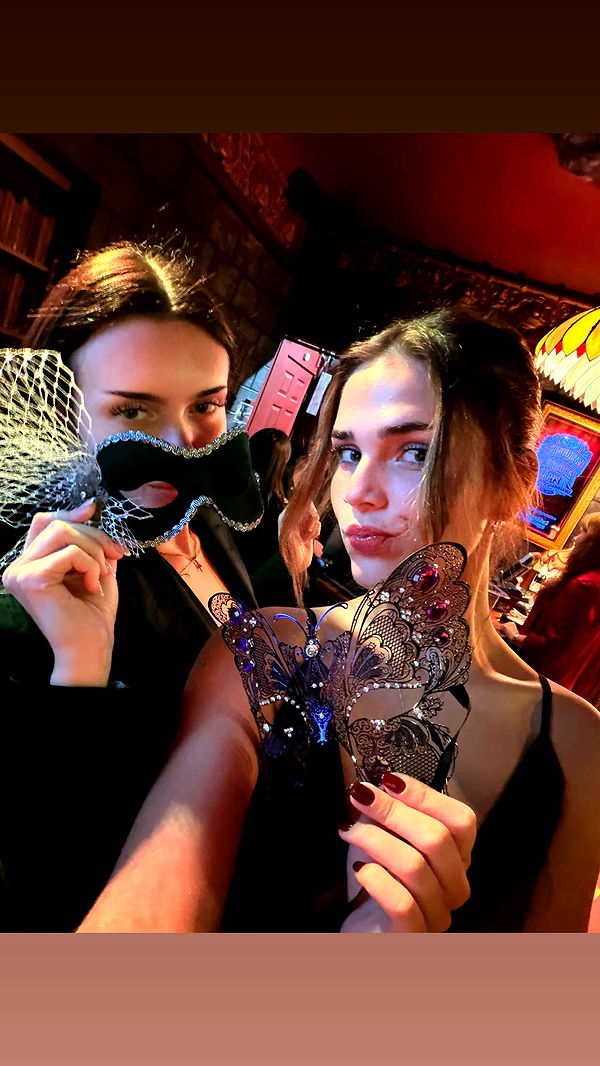 skilahblue image ~ Altpins