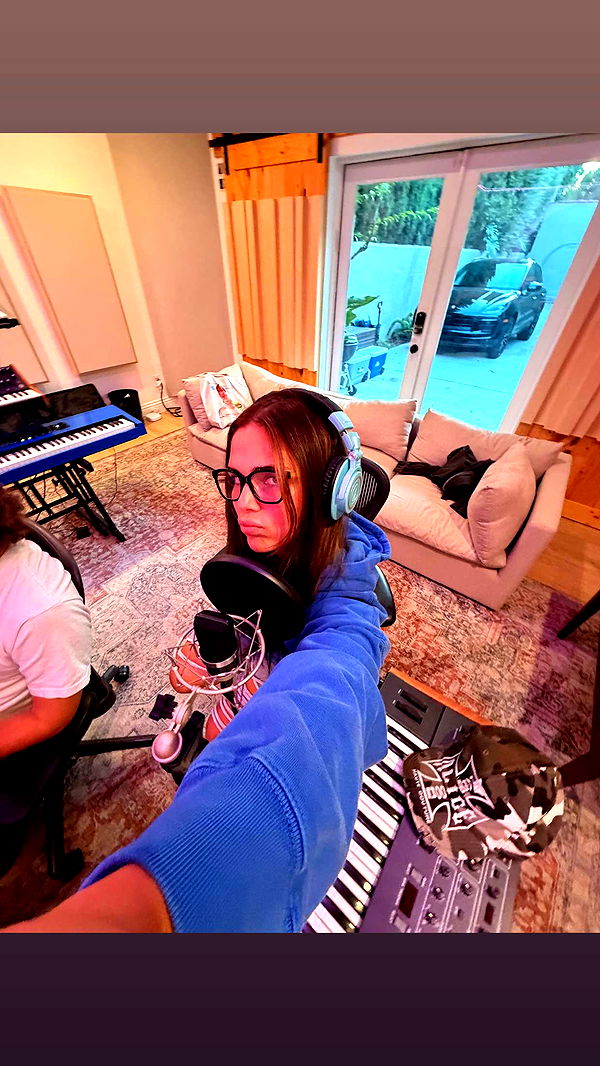 skilahblue image ~ Altpins