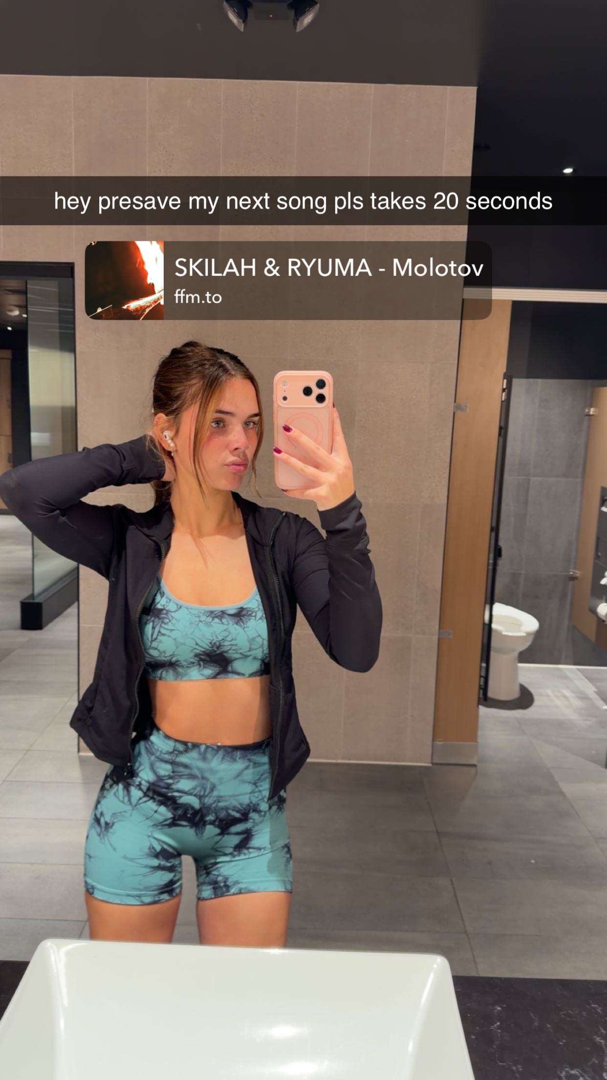 skilahblue snapchat image archive image