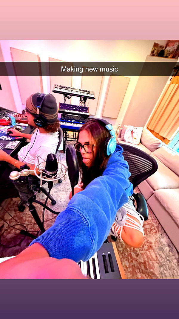 skilahblue image ~ Altpins