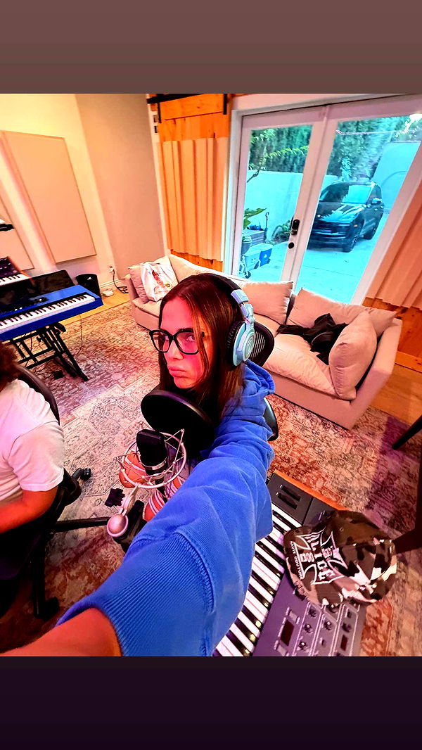 skilahblue image ~ Altpins