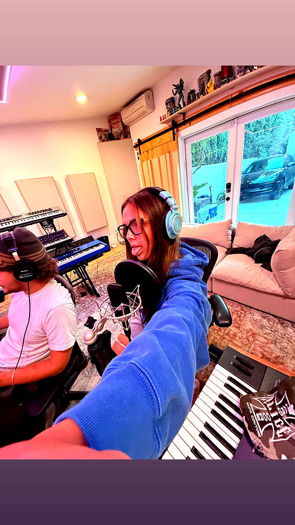 skilahblue image ~ Altpins