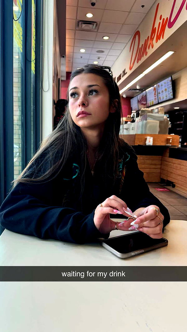 sophieraiin snapchat image archive image