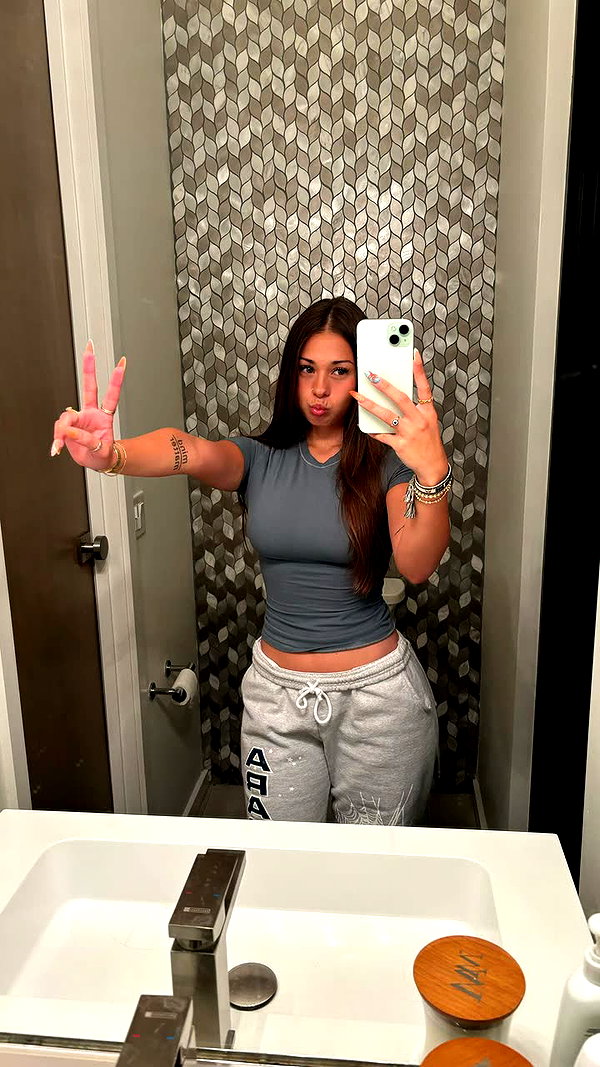 sophieraiin snapchat image archive image
