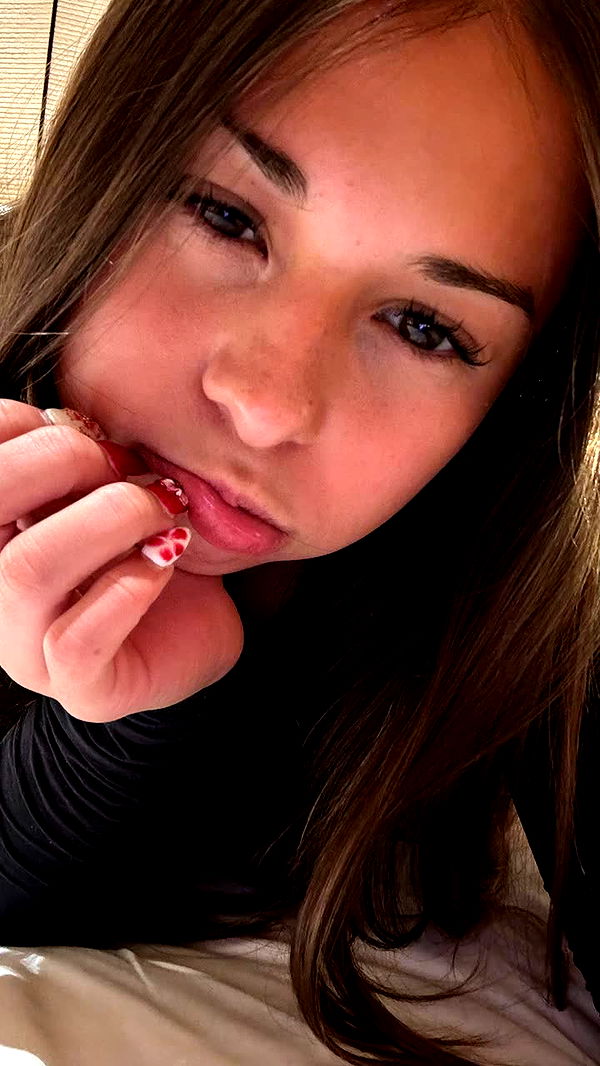 sophieraiin image ~ Altpins