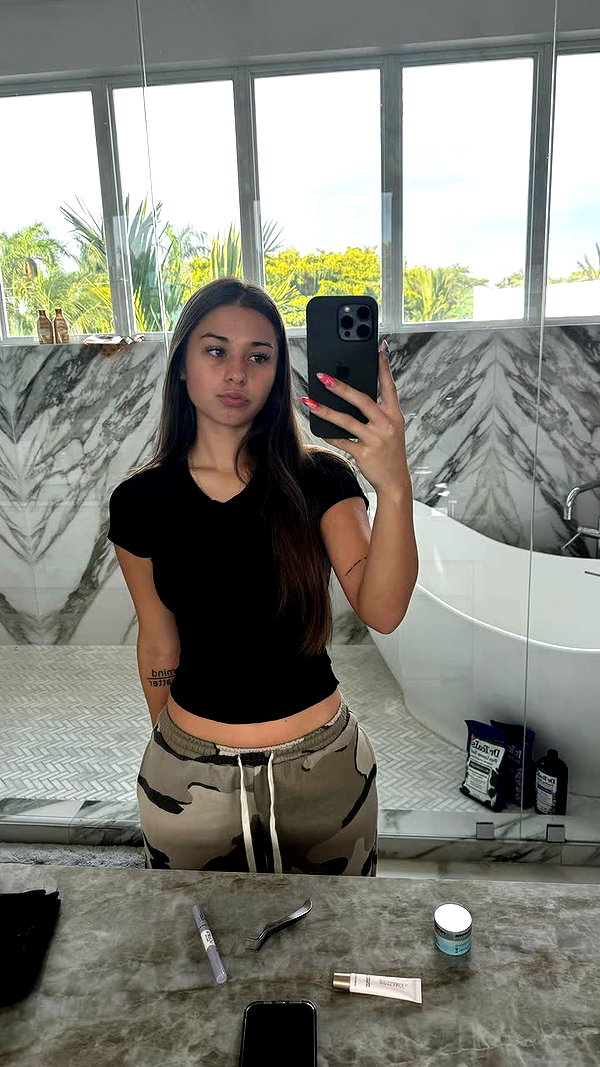 sophieraiin snapchat image archive image