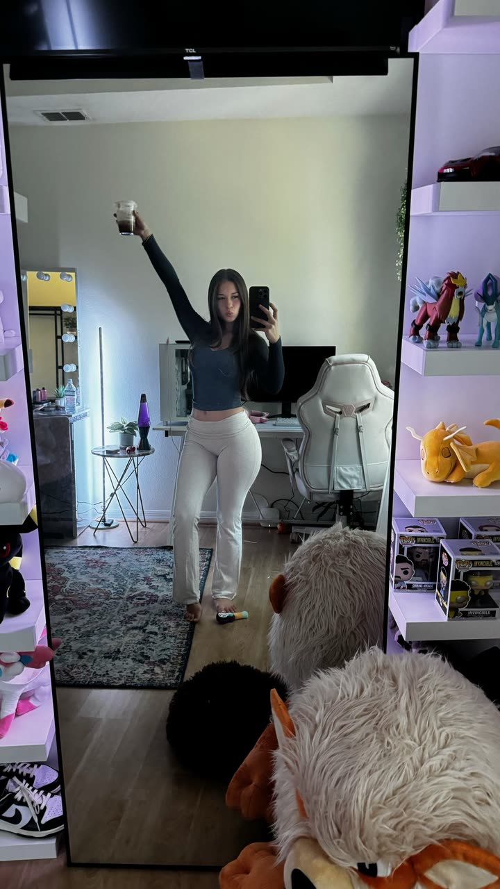 sophieraiin snapchat image archive image