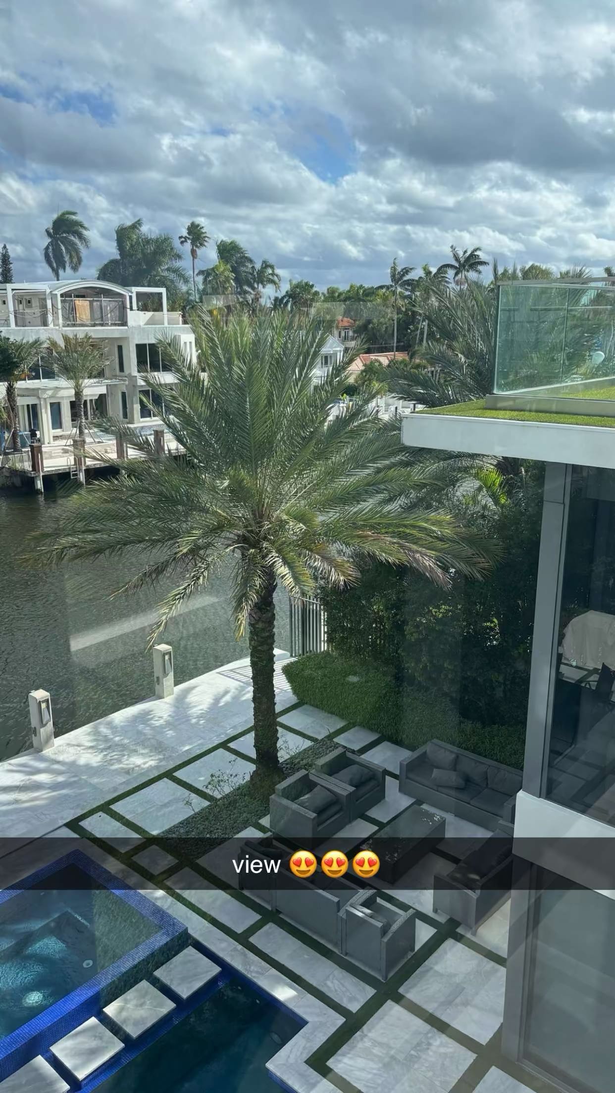 sophieraiin snapchat image archive image