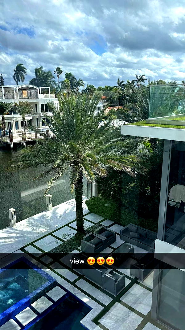 sophieraiin image ~ Altpins