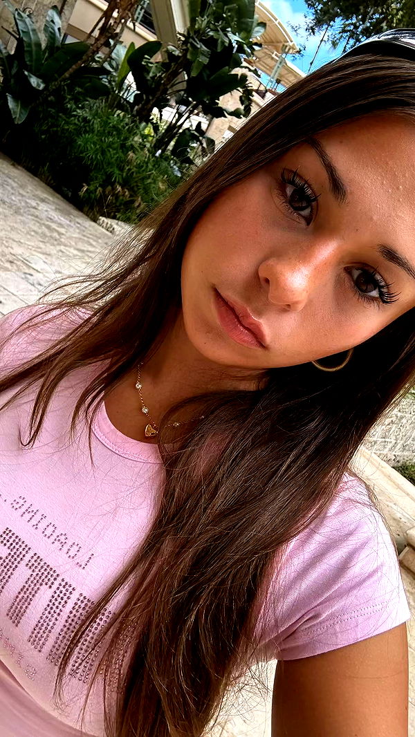 sophieraiin image ~ Altpins