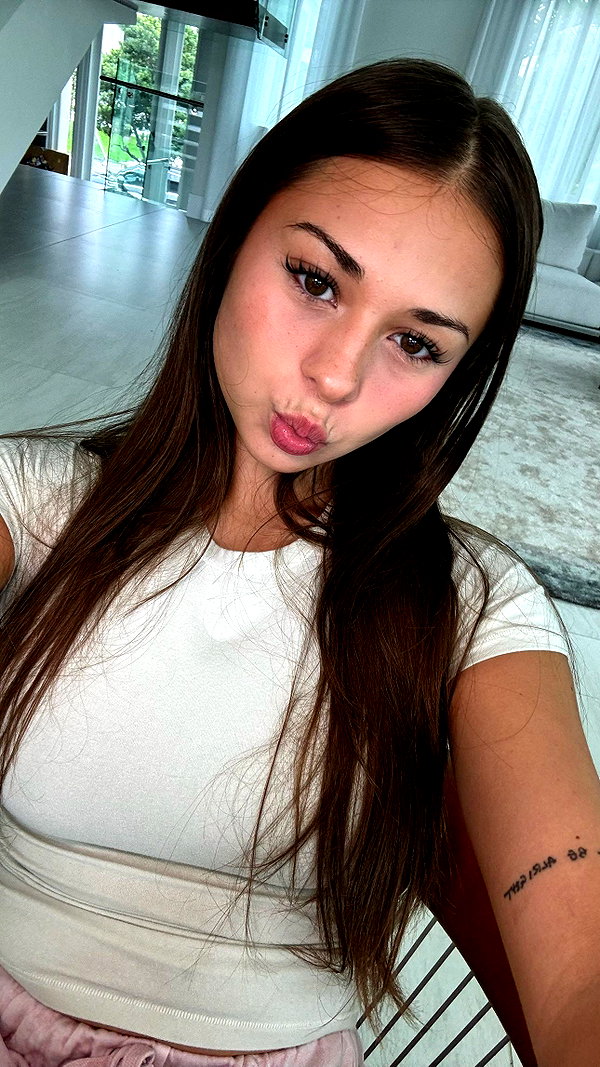 sophieraiin snapchat image archive image